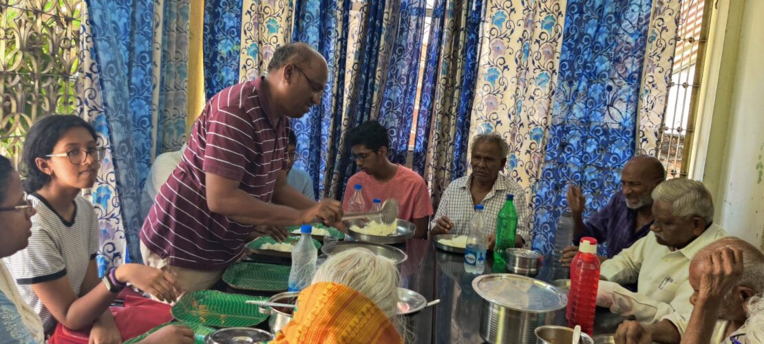 Donor providing food to Elderly persons