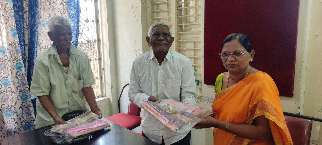 Mrs. Santhakumari donating cloths